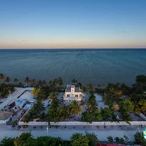 https://caribbean-casa-blanca.quintano-roohotels.com